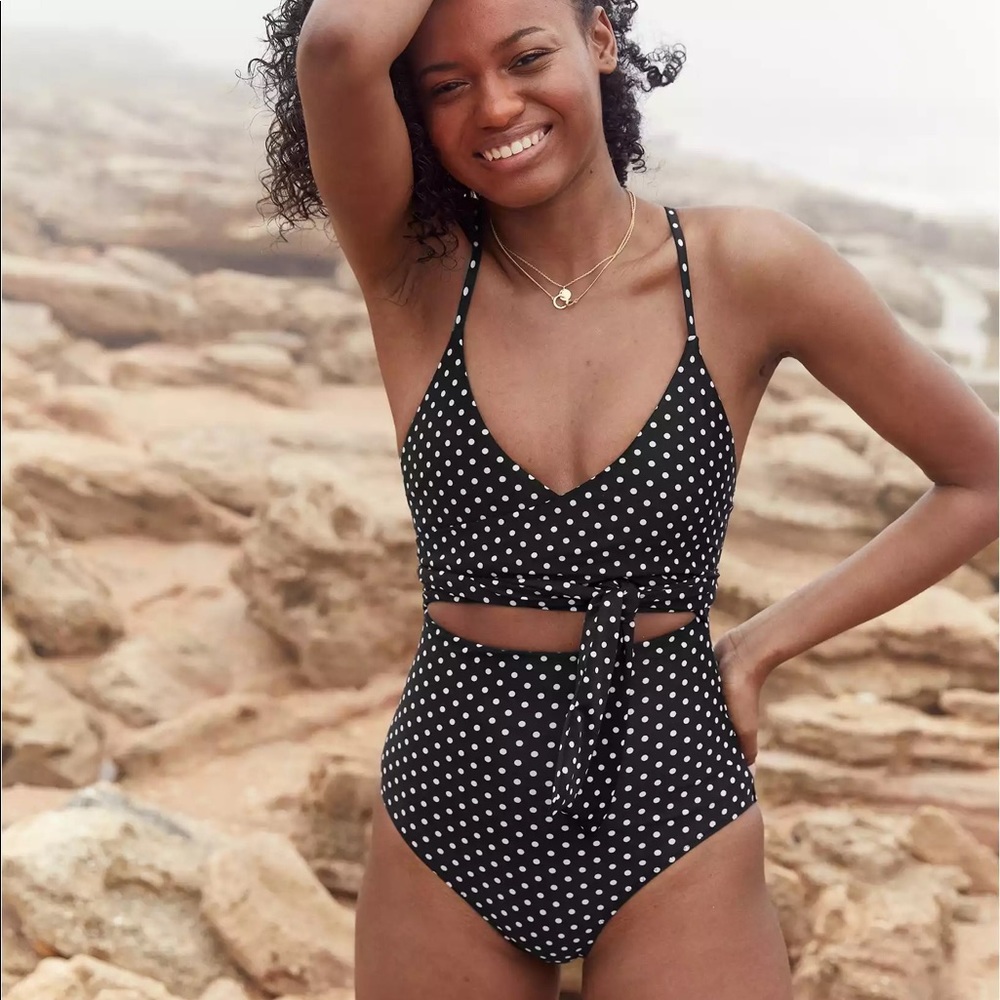 AERIE POLKA DOT WRAP ONE PIECE SWIMSUIT.